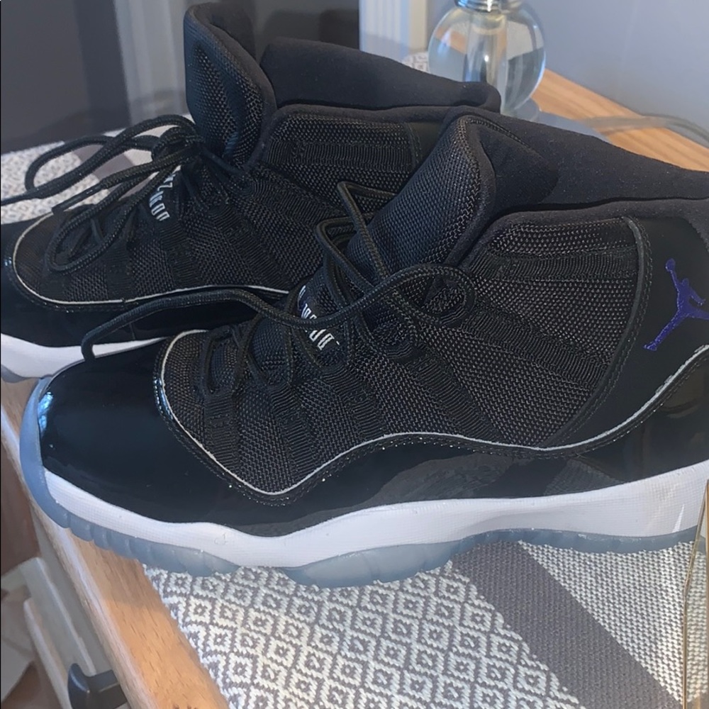 Air Jordan 11 Retro “Space Jams”Size 6YWomen’s 7.5